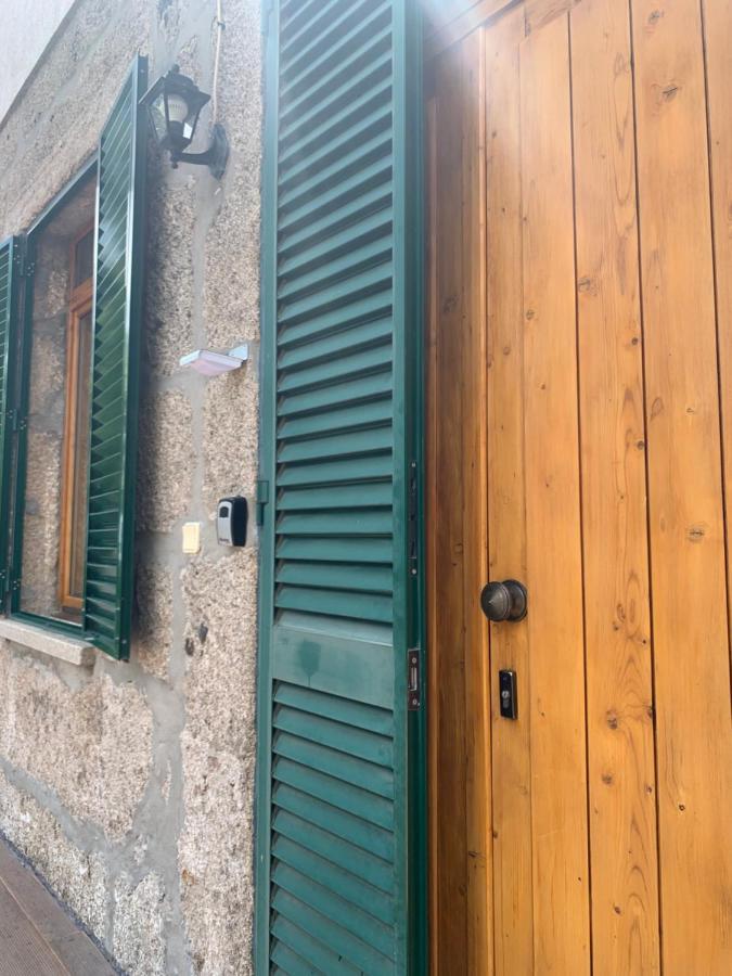 Patio Da Estrela - Chales Moura Penhas da Saúde Eksteriør billede